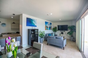Family Apartment, Balcony, Beach View | Living area - Elegant Condo at Playa Brujas (Mazatlán)