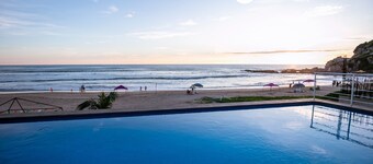 Elegant Condo at Playa Brujas