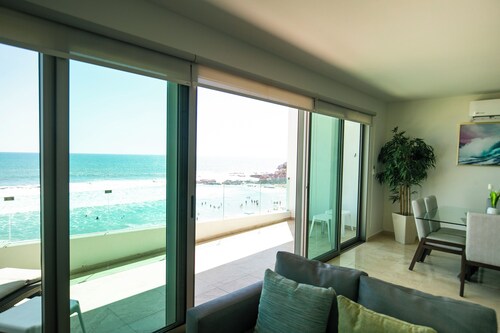 Elegant Condo at Playa Brujas