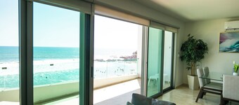 Elegant Condo at Playa Brujas
