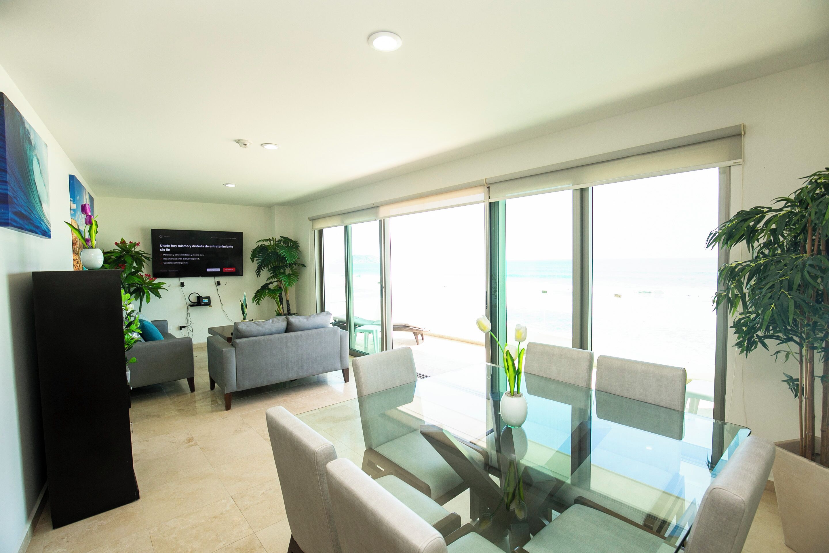 Family Apartment, Balcony, Beach View | Dining room