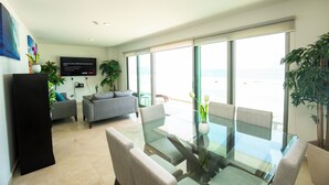 Departamento familiar, balcón, vista a la playa | Comedor