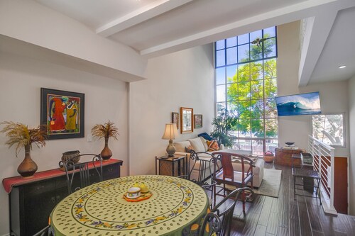 Modern Urban Row Home * 2 Blocks to San Diego Bay * A/C