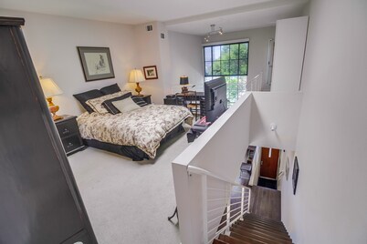 Modern Urban Row Home * 2 Blocks to San Diego Bay * A/C