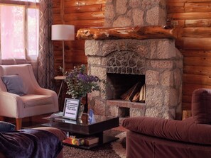 Interior - Indigo Cabins - Finca Los Cerritos (Tecpan Guatemala)