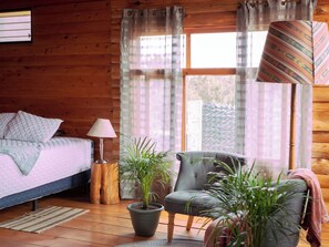 Deluxe Room, Multiple Beds, 2 Bathrooms, Mountain View - Indigo Cabins - Finca Los Cerritos (Tecpan Guatemala)