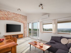 TV - Vacation home Perva by Interhome (Oklaj)