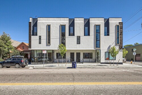 RiNo Retreat - Walk to Lightrail