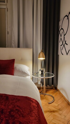 1 chambre, bureau, fer et planche à repasser, Wi-Fi gratuit