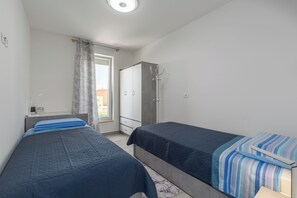 2 bedrooms, Internet