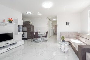 TV - Apartment Apartman Mary (Istria - Novigrad) (Novigrad)