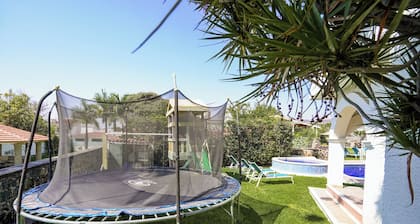 Spacious House with Pool