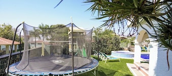 Spacious House with Pool