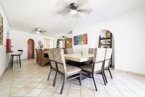 Cottage, 3 Bedrooms, Private Pool | Dining room
