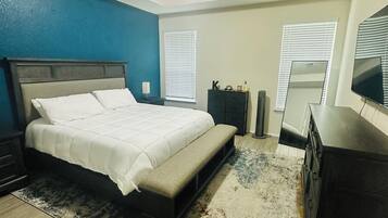4 habitaciones, escritorio, tabla de planchar con plancha y wifi gratis