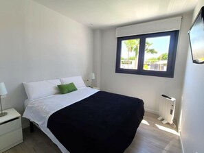 2 間睡房、熨斗/熨衫板、上網