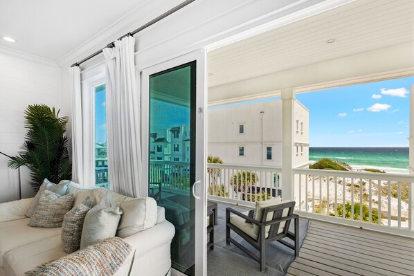 Smart TV, table tennis