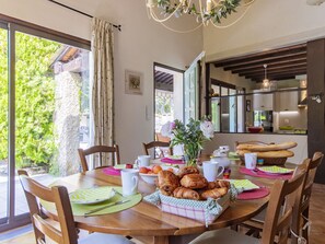 Dining - Clairchant by Interhome (St Siffret)