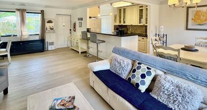 On The Avenue!. Fabulous Location/Spacious