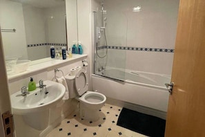 Shower, towels