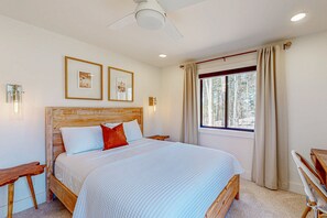 3 dormitoris, planxa i posts de planxar, Internet i roba de llit 