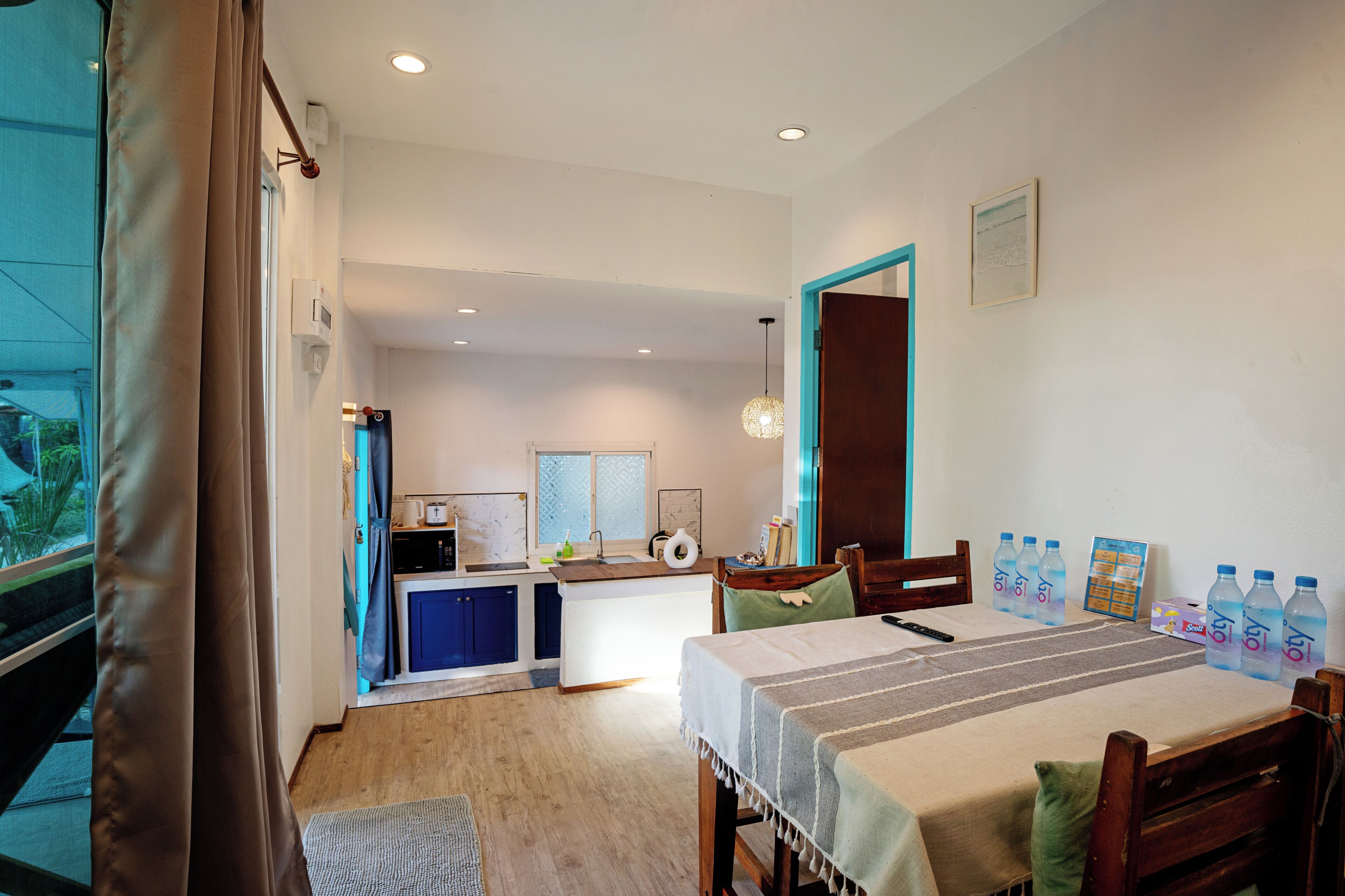 Deluxe Villa | Dining room