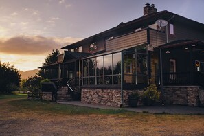 Exterior - NEW Lookout Ridge Ranch Retreat (Port Angeles)