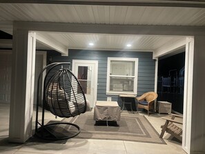 Terrace/patio - Charming 2-bedroom backyard apartment in gorgeous Ogden with WiFi, (Ogden)