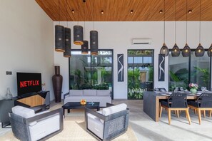 Living room - Villa Casa Siesta by Pertama Management (Ungasan)