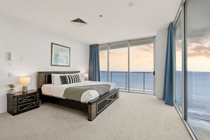 3 bedrooms, iron/ironing board, travel cot, WiFi