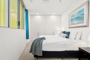 3 habitaciones, tabla de planchar con plancha, cuna de viaje y wifi