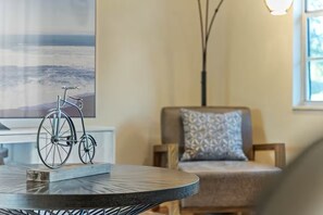 Interior - 3-bedroom Biker's bungalow in brilliant Clermont Close to Downtown (Clermont)