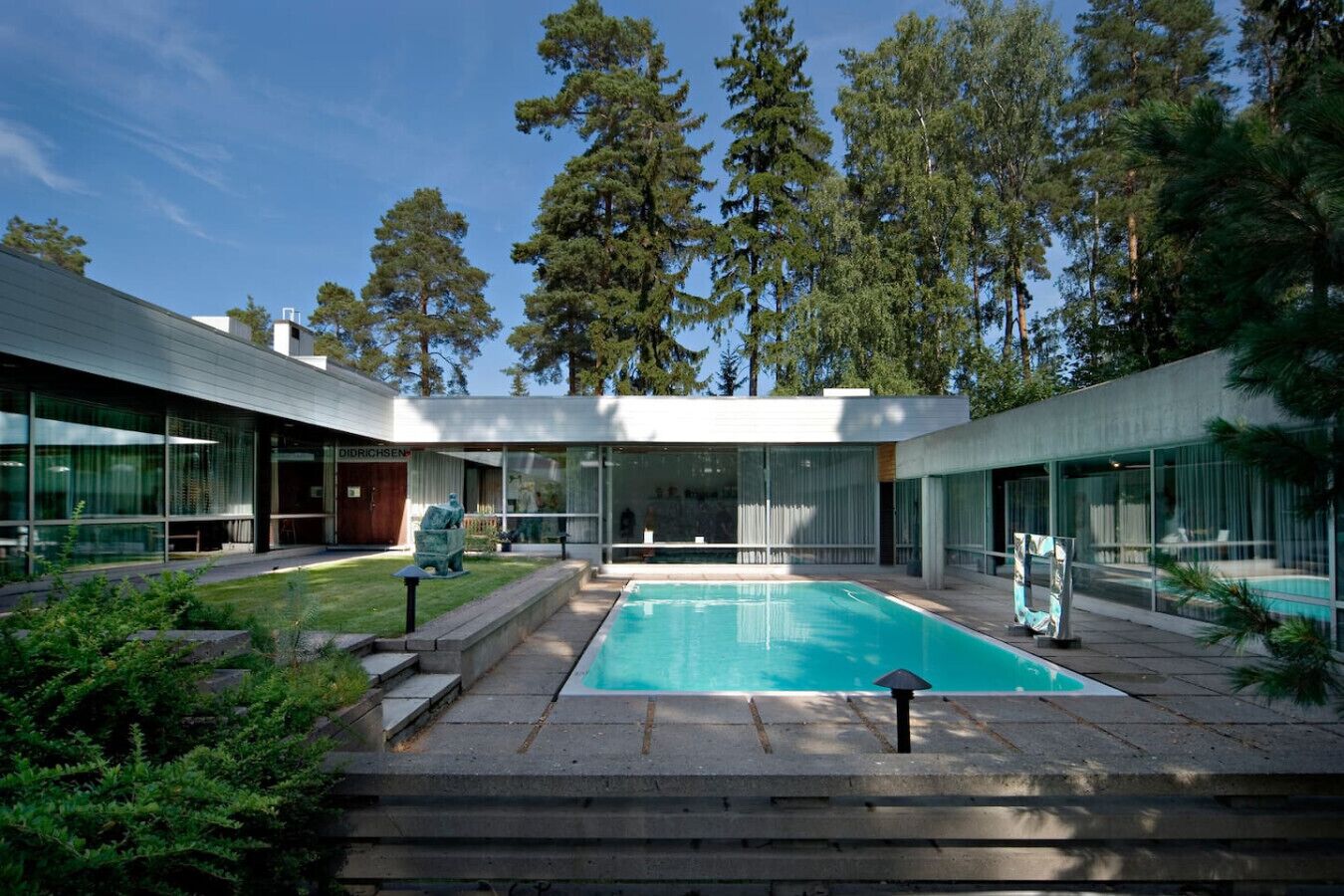 Immerse yourself in Finnish art and culture at Didrichsen Art Museum, located only 7 minutes away. Explore unique exhibitions and beautiful views.