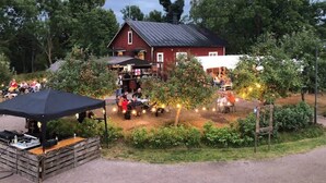 Ulkoruokailutilat