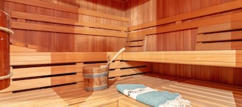 Ski-in/ski-out holiday home in Söll with sauna