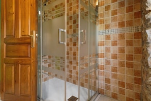 Shower, towels