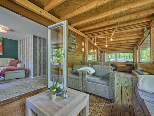 Cute nature stay with an enclosed garden