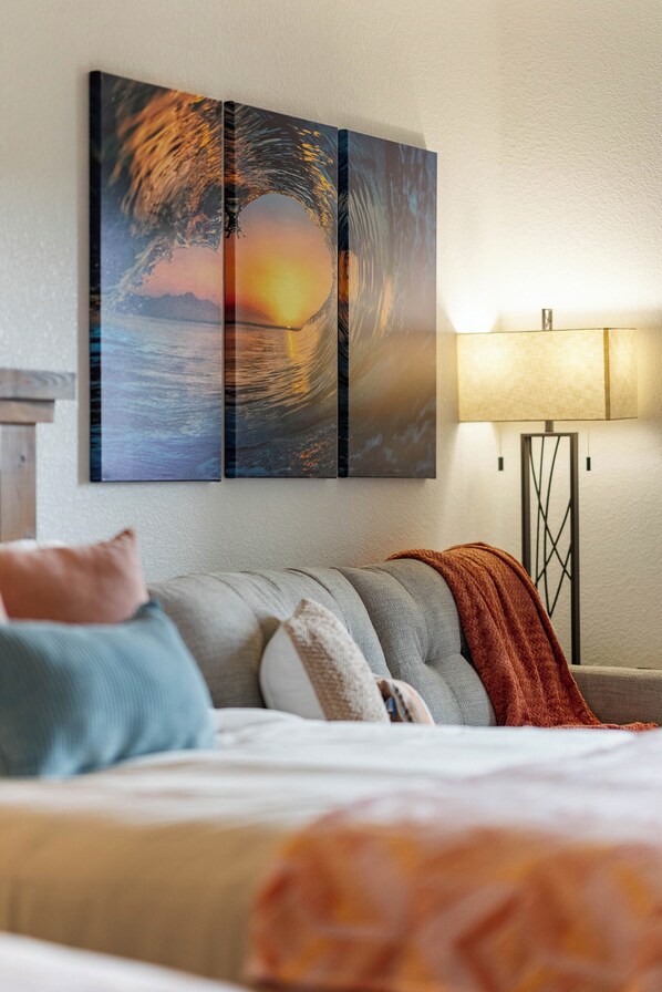 1 bedroom, free WiFi, bed sheets - Sunset Fairways - Accessible Chula Vista Condo (Wisconsin Dells)