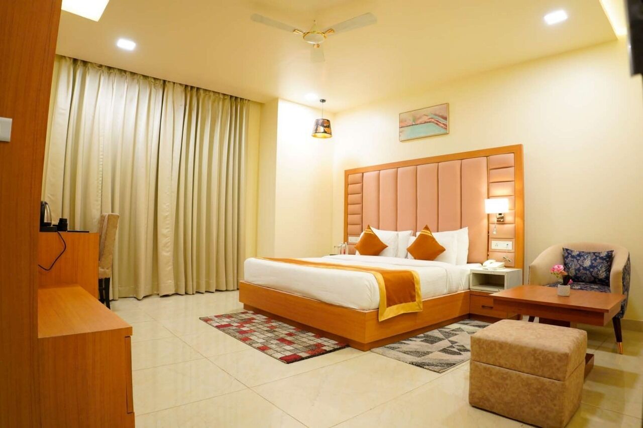 Free WiFi, bed sheets, wheelchair access