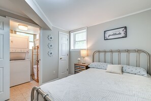 2 chambres, bureau, accès Internet, draps fournis