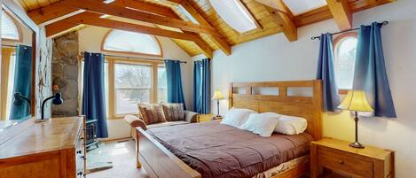 3 bedrooms, iron/ironing board, Internet, bed sheets