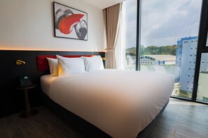 Deluxe Double Room, City View | Desk, laptop workspace, free WiFi, bed sheets
