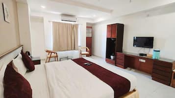 Double or Twin Room | 1 bedroom, laptop workspace, free WiFi