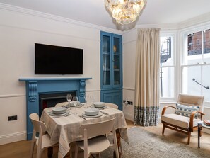 Dining - Tamar 2 Sussex Place (Plymouth)