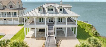 LUX | Bayfront | Pool | Spa | Private Fishing Pier | Boat Dock | Game Room | Veranda | Beach Nearby