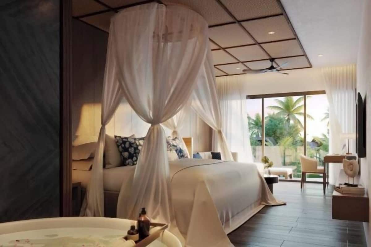 Minibar, in-room safe, desk, blackout drapes
