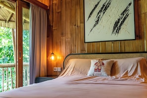 2 bedrooms, bed sheets