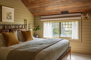 5 bedrooms, free WiFi, bed sheets