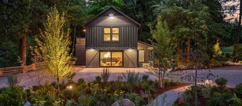 The Carly Estate | Luxe Wine Country Experience w/ 2 Homes, Entire Lake, Trails & 21 Gorgeous Acres