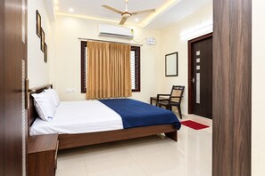 Room - Hotel SK7 SERVICE APARTMENTS  (Vijayawada)